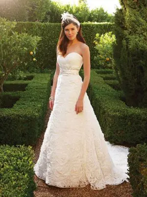 Casablanca Bridal 2048 Bridal Gown