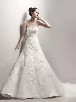 Enzoani Cleveland Bridal Gown